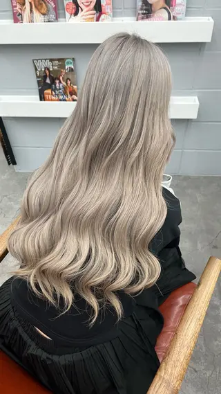 カラー 名古屋栄/ 複雑履歴   リカのヘアスタイル