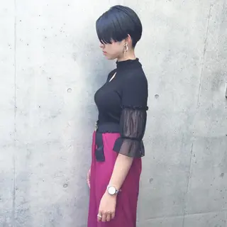ショート カラー 井上 美奈子のヘアスタイル