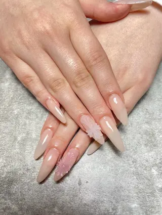 ネイル 長さだし特化持ち込み TAKANOのネイルデザイン