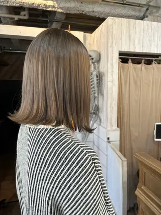 ミディアム 透明感/レイヤー /ayaneのヘアスタイル