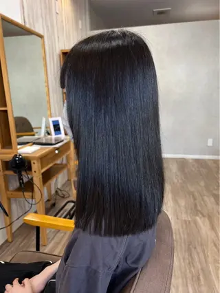セミロング 鈴木 麗のヘアスタイル