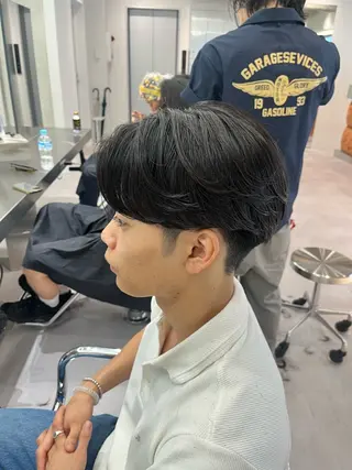 ショート パーマ メンズ ⚡メンズパーマフ ェードカットTomyのヘアスタイル