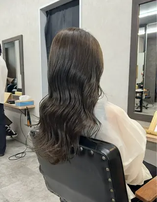 セミロング カラー いなみね はるきのヘアスタイル