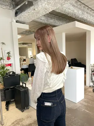 ロング ヘーゼルベージュ 🩰🤎miharuのヘアスタイル