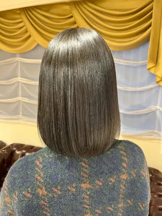 ミディアム レディースカット SHIORIのヘアスタイル