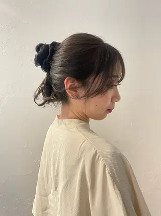 セミロング カラー ヘアアレンジ mina / 透明感ベージュカラーのヘアスタイル