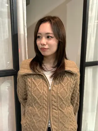 セミロング カラー ヘアアレンジ FERIA 池田 比嘉あゆ美のヘアスタイル
