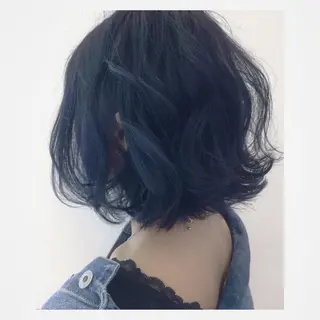 ミディアム カラー 渡邊 唯のヘアスタイル