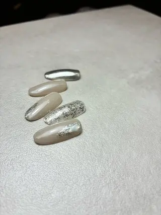 ネイル addition スタッフのネイルデザイン