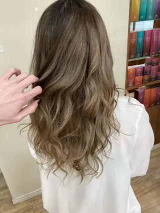カラー SALOWIN栄 高須大貴のヘアスタイル