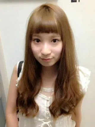 セミロング カラー ロング 100%髪質改善特化 TRUNSのヘアスタイル