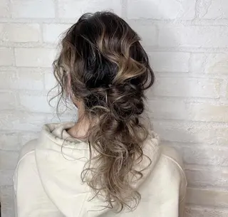 ロング ヘアアレンジ 松田 百花のヘアスタイル