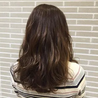 セミロング カラー パーマ ヘアアレンジ 山北 咲子のヘアスタイル
