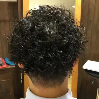 ショート パーマ メンズ ルミ エールのヘアスタイル