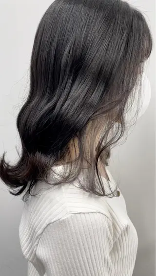 ミディアム カラー ヘアアレンジ 🦄インナーカラー 🦄貫井彩花のヘアスタイル