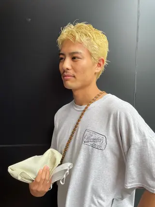 カラー メンズ スパイキーパーマ 柏NO1 藤本葉のヘアスタイル