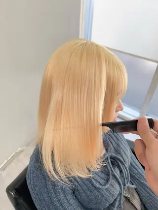 ミディアム カラー 🫧艶ダブルカラー ブリーチ🫧トモヤのヘアスタイル