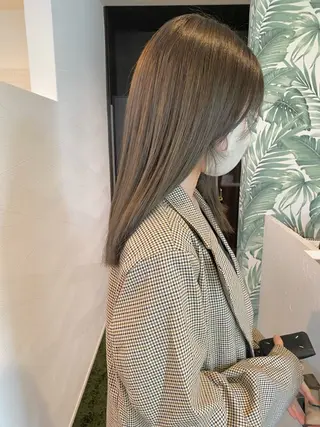 セミロング カラー 桑原 菜摘のヘアスタイル