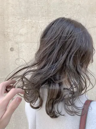 セミロング カラー 【透明感、艶髪】西村 有司のヘアスタイル