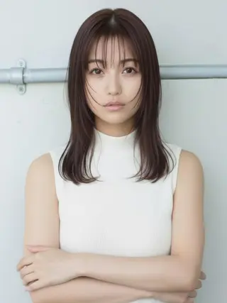 セミロング ヘアサロンM新宿 カットカラーブリーチのヘアスタイル
