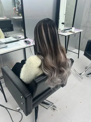 ロング カラー ヘアアレンジ 大人GAL製造機/カ ラー×エクステゆいとのヘアスタイル