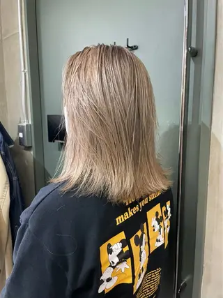 カラー 南堀江レイヤーカット MIKU🍒のヘアスタイル