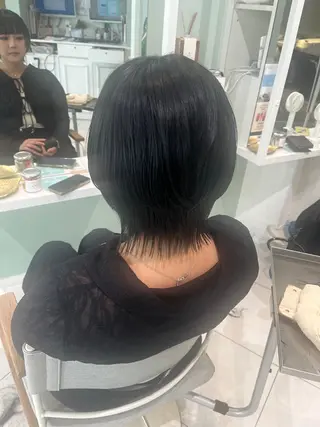 ショート レイヤー/パーマ/ 暖色系/貞金瑞波のヘアスタイル