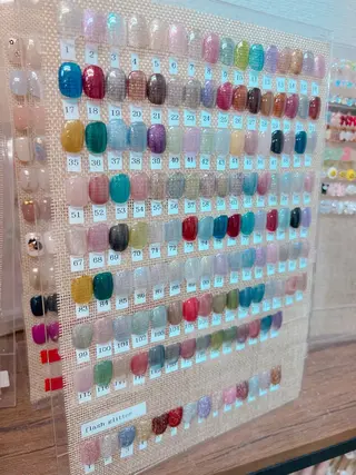 ネイル lucky nail 歌舞伎町のネイルデザイン