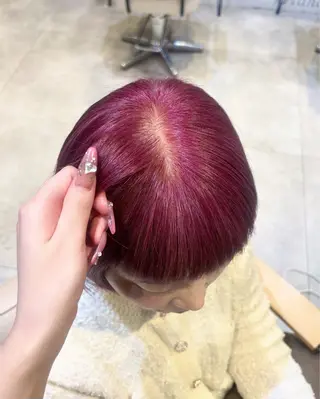 ミディアム カラー 宮城 心音のヘアスタイル