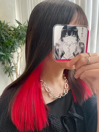 ロング カラー インナーカラー 推し ブリーチ 髪質改善のヘアスタイル