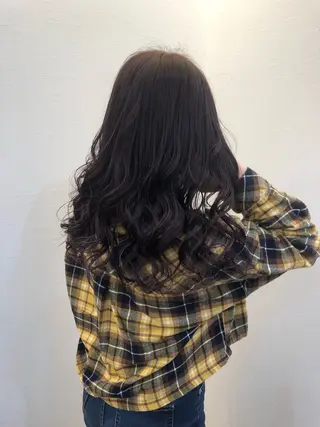 カラー ツノガイ エリのヘアスタイル