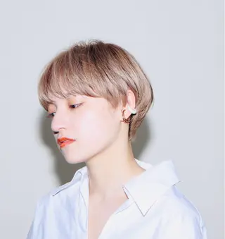 ミディアム 西出 Nishideのヘアスタイル