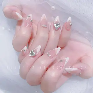 ネイル Queens マオのネイルデザイン