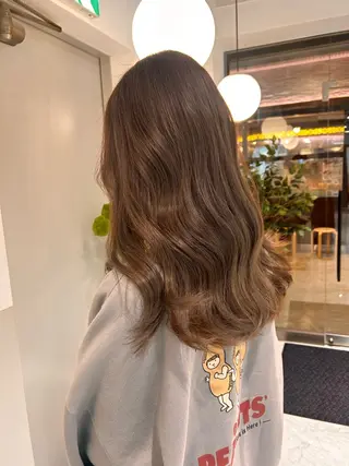 セミロング カラー 薄田 珠美のヘアスタイル