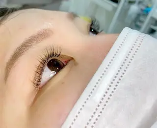 マツエク・マツパ MINT EYELASH & RELAXATION AESTHE 人形町店所属・KOIKE AZUSAのマツエク・マツパデザイン