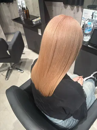 ロング カラー _WHITE / KENTOのヘアスタイル