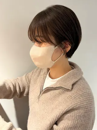 ショート 金ウンス 髪質改善カラーのヘアスタイル