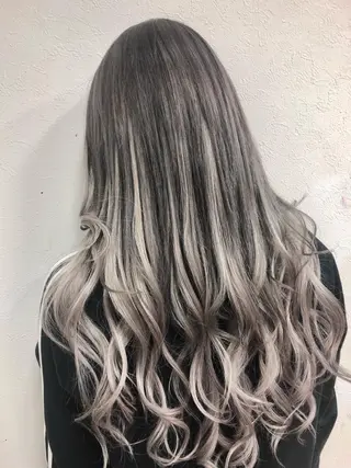 カラー ダブルスキルエクステ /羽エクステ白石宇由のヘアスタイル