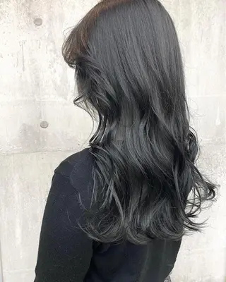 セミロング カラー ☀️透明感color KURO☀️のヘアスタイル