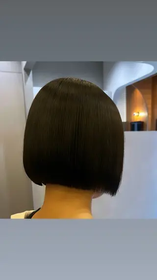 ショート 切りっぱなしボブ/ 縮毛矯正/レンのヘアスタイル