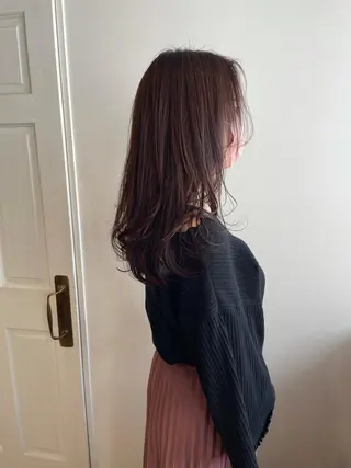 ロング カラー MIOベージュカラー 柔らかいカラーのヘアスタイル