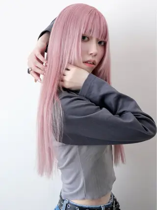 セミロング カラー 推し活専用 【派手髪】飯野ゆかりのヘアスタイル