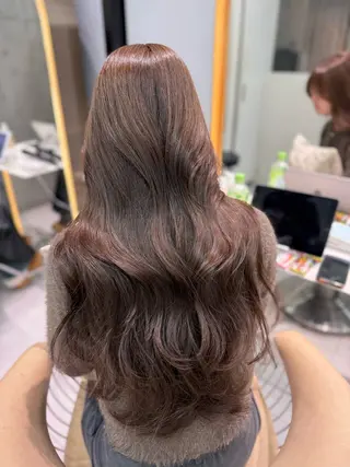 ロング カラー shion 透明感カラーのヘアスタイル
