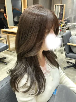 ミディアム 椋 愛穂のヘアスタイル