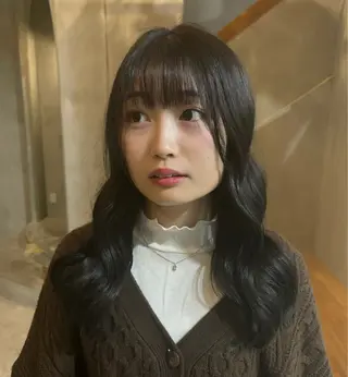 ロング カラー 小西 萌々香のヘアスタイル