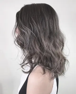 ミディアム カラー _WHITE+ 南海難波店のヘアスタイル