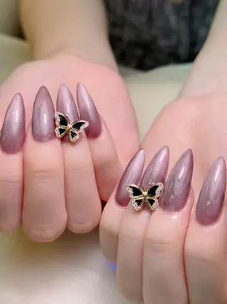 ネイル 💕リリ 🩷のネイルデザイン