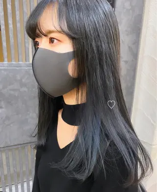 セミロング カラー ウルフカット/吉村 桃子のヘアスタイル