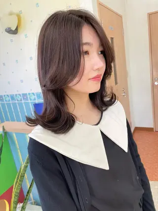 ミディアム カラー yui .のヘアスタイル