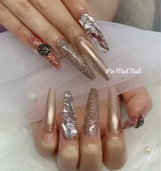 ロング Pio Mielのネイルデザイン